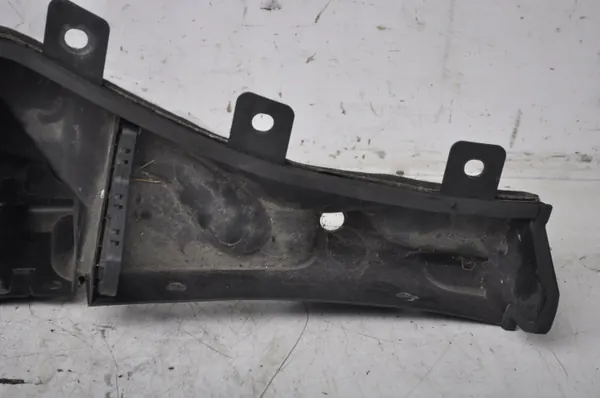 Maserati Ghibli III Interieurfilter Behuizing OEM 670003431 image 3