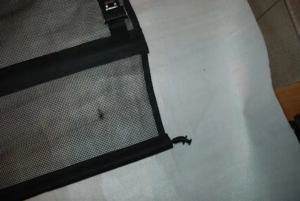 Audi Q7 4M0 bagageutrymmesavskiljare OEM 4M0861691 image 3
