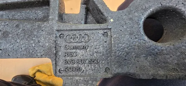 AUDI A3 8V Etupuskuri Imu image 3