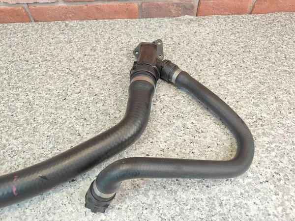 BMW E60 E61 E63 E64 Jäähdytysnesteputki 3.0D 535D M57 image 3