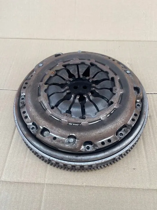 Volante de Dupla Massa + Embreagem Renault Scenic III 1.5DCI OE: 123002685R image 2