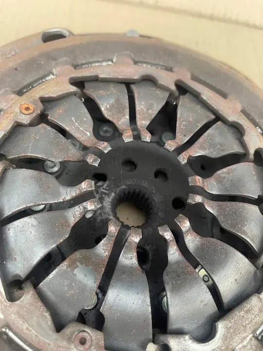 Volante de Dupla Massa + Embreagem Renault Scenic III 1.5DCI OE: 123002685R image 8