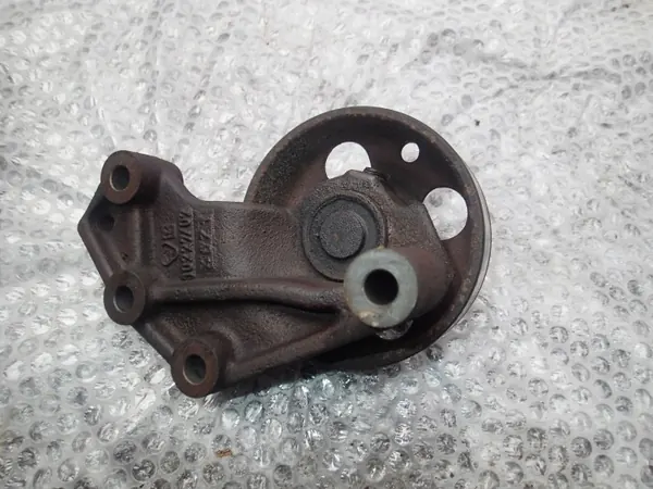 Jeep Liberty CRD tuulettimen kytkimen kiinnike OEM 2913f image 5