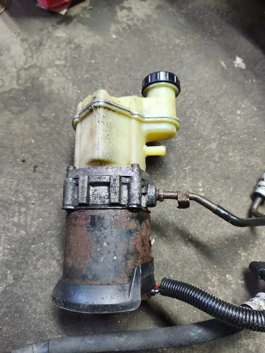 Bomba de direção assistida Renault Kangoo I Lift 1.5 DCI image 3