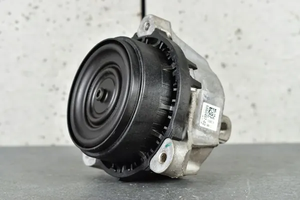 BMW G30 F90 F91 X5 G05 X6 G06 Supporto Motore Sinistro 6860457 image 4