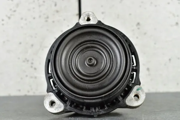 BMW G30 F90 F91 X5 G05 X6 G06 Supporto Motore Sinistro 6860457 image 5