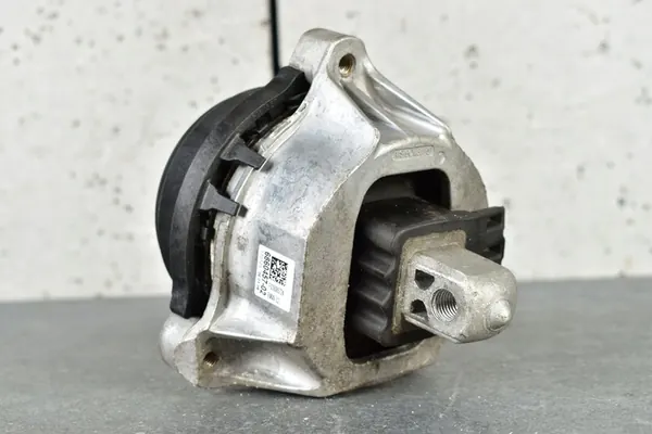 BMW G30 F90 F91 X5 G05 X6 G06 Supporto Motore Sinistro 6860457 image 8