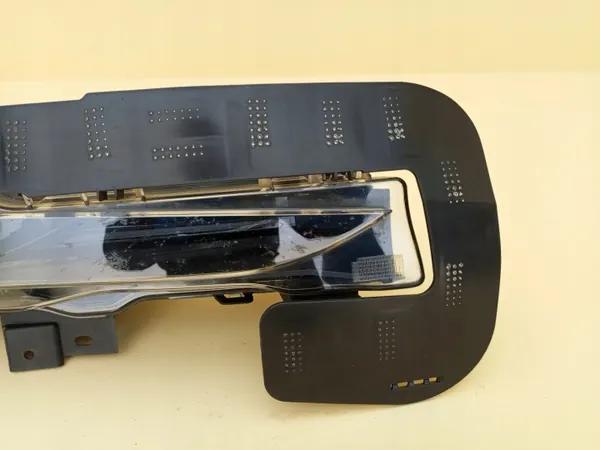 OEM 1507933-10-C Tesla DRL Halogéneo LED Dianteiro Direito image 6
