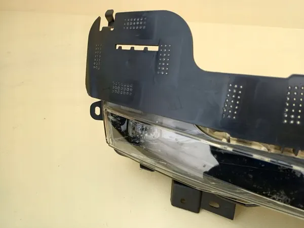 OEM 1507933-10-C Tesla DRL Halogéneo LED Dianteiro Direito image 8
