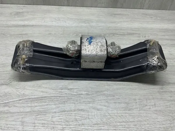 Support arrière de boîte Mercedes-Benz OEM A1292421001 image 2