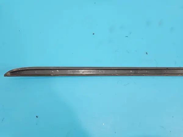 Etuoikea tuulilasin tiiviste OEM BM51-A03194 image 5