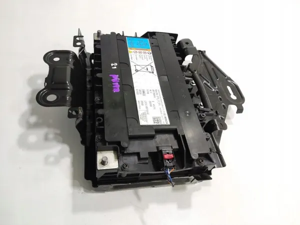 MHEV-accu OEM LX7A-10B759-AE voor Ford Puma 2019-2024 image 3