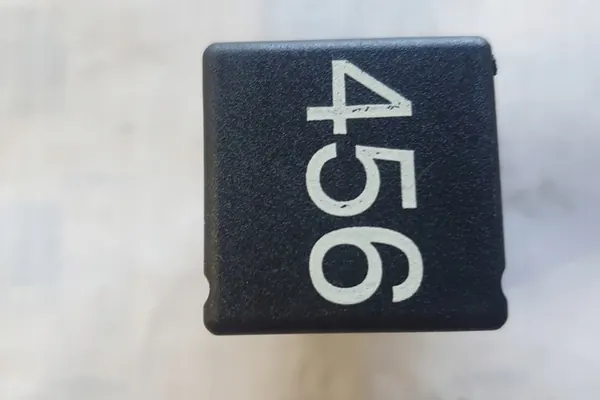 Relä SKODA SUPERB I 1.9L diesel 2004 image 3