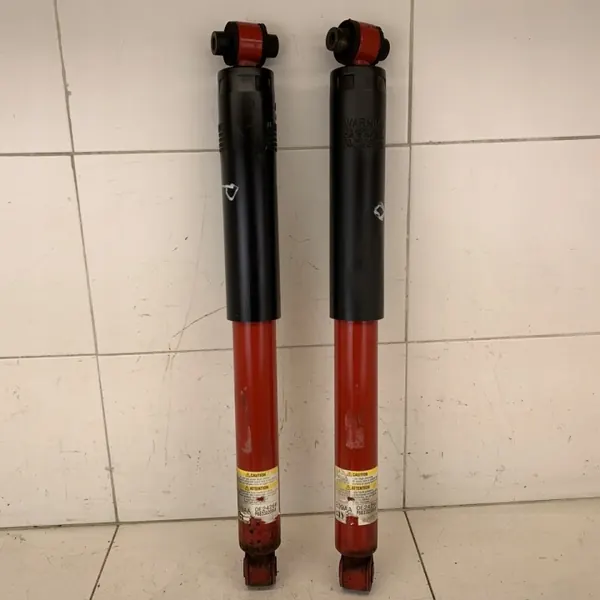 Stoßdämpfer vorne Paar OEM 789625852325952365236 image 2