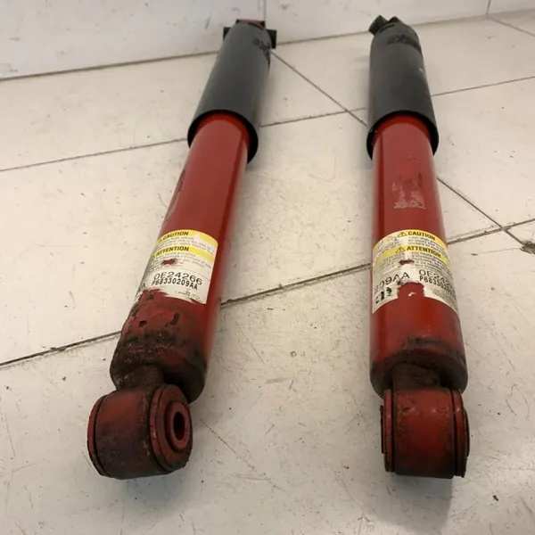 Stoßdämpfer vorne Paar OEM 789625852325952365236 image 3