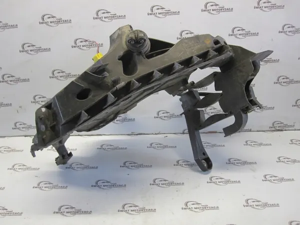 AUDI A4 B8 IV Deslizamento do Farol Frontal Esquerdo 8K0805607A image 3