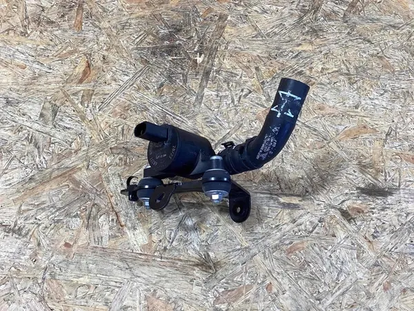 Extra vattenpump Porsche Macan PAB12167100 image 2