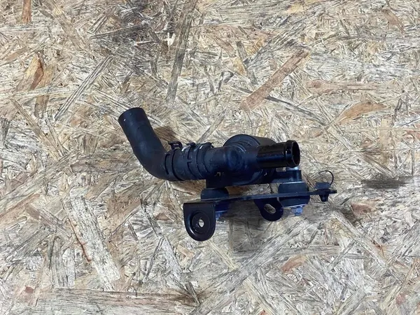 Extra vattenpump Porsche Macan PAB12167100 image 3