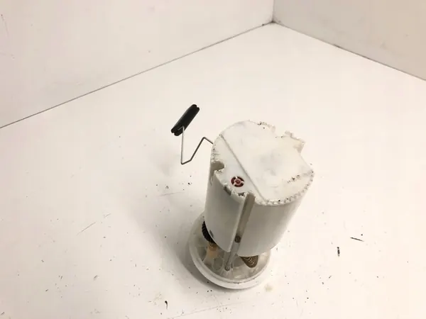 Bomba de combustível Opel Vivaro 2016 no tanque OEM 172027392R image 4