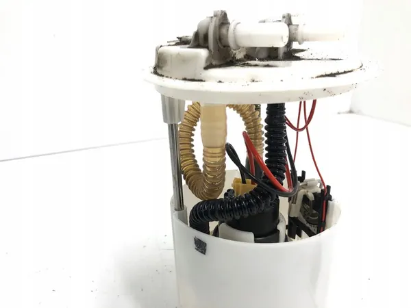 Bomba de combustível Opel Vivaro 2016 no tanque OEM 172027392R image 5