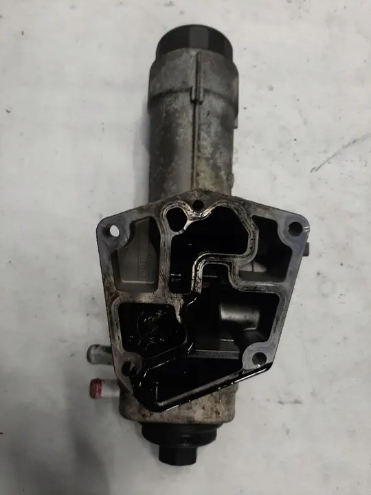 GOLF IV A4 B6 1.9 TDI Olje Filterhus 038115389C image 3