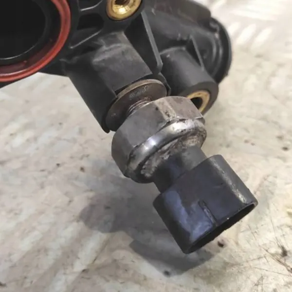 Toyota Oljefilterfäste OEM 94683PS - 2.0L Diesel image 3