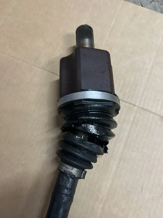 Fram vänster drivaxel Audi VW Skoda 5Q0407271CR image 4