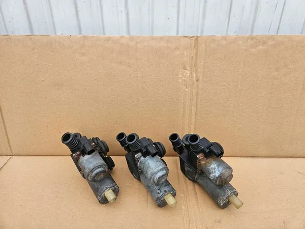 Vattenpump BMW X3 E83 LCI 2.0D 2006-2010 OEM 8369807 image 5