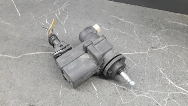 Scheinwerfermotor Lancia Ypsilon OEM 37120692a image 2