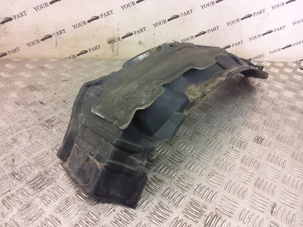 Toyota Auris E180 2016 Etuvasen Lokasuoja image 2