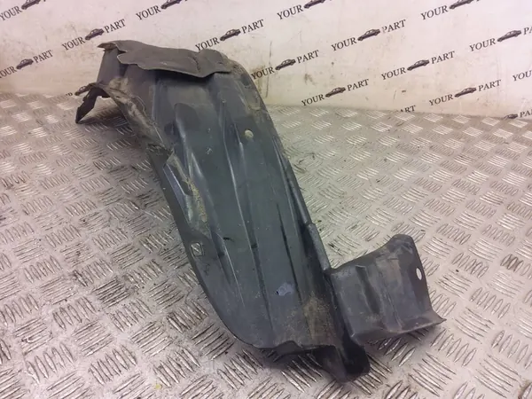 Toyota Auris E180 2016 Etuvasen Lokasuoja image 3