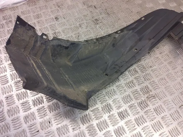 Toyota Auris E180 2016 Etuvasen Lokasuoja image 6