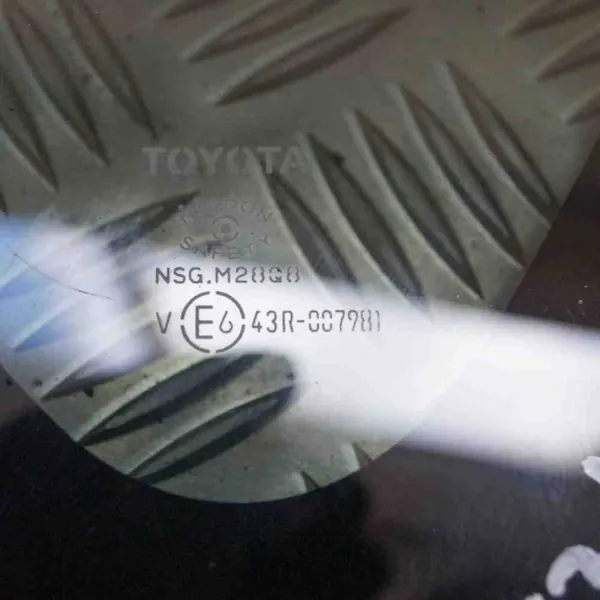 Ventana trasera derecha Toyota OE E643R007981 image 3