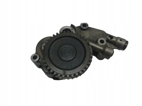 Mitsubishi Pajero Oliepomp OEM RTX145698 - Gebruikt image 2