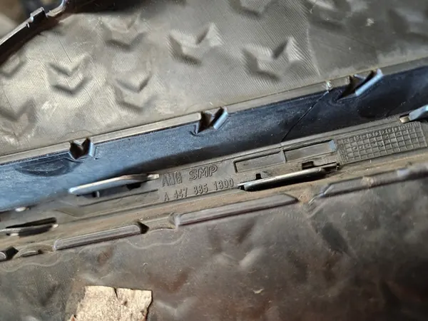 MERCEDES VITO W447 AMG Grille de Pare-chocs Avant Gauche A4478851300 image 3