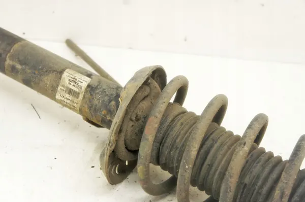 UL116 VW Passat B8 1.8TSI Ammortizzatore Anteriore Sinistro image 4