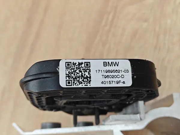 Vänster Kylarfäste OEM 8738927 BMW image 6