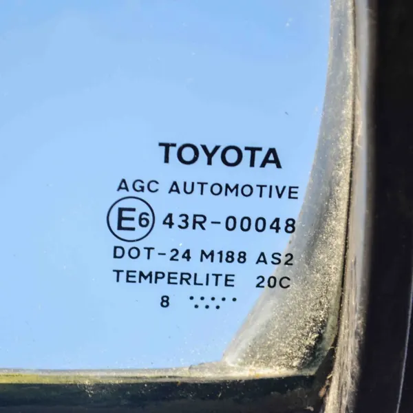 Vasen Takaikkuna OEM 43R00048DOT24 Toyota Yaris image 3
