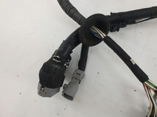 Toyota AdBlue Johdotus OEM 82169-J1 Käytetty image 3