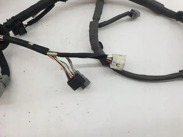 Toyota AdBlue Johdotus OEM 82169-J1 Käytetty image 4