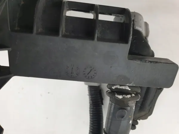 Toyota AdBlue Johdotus OEM 82169-J1 Käytetty image 5