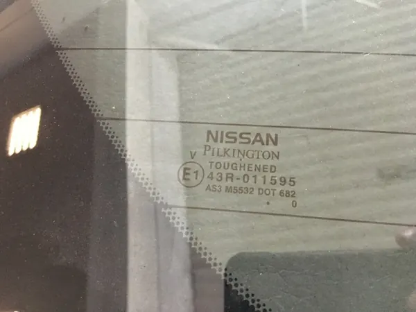 Vitre de coffre Nissan Leaf II OEM SZYBA LEAF 2020 image 6