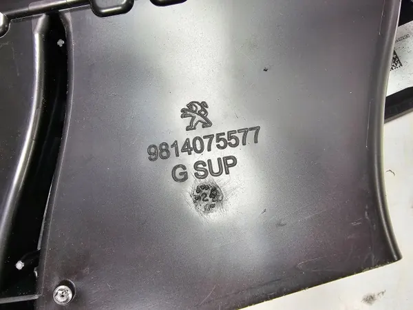 Peugeot 5008 II mitt ventilationsgallret OEM 9810172180 image 10