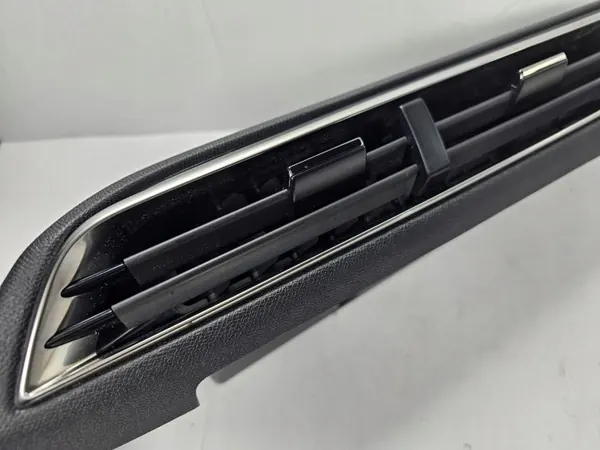 Peugeot 5008 II mitt ventilationsgallret OEM 9810172180 image 6