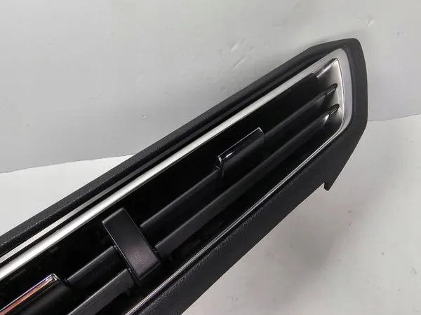 Peugeot 5008 II mitt ventilationsgallret OEM 9810172180 image 7