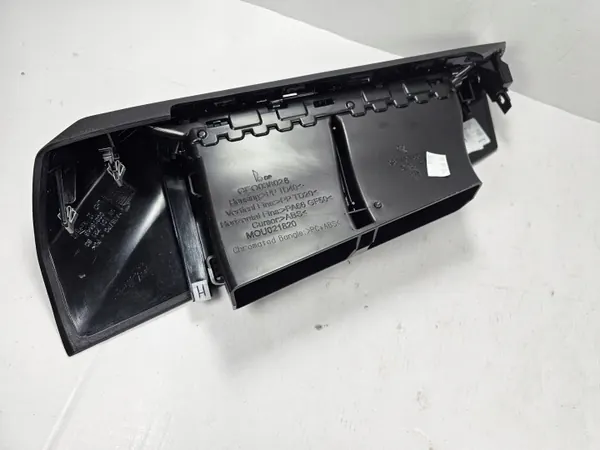 Peugeot 5008 II mitt ventilationsgallret OEM 9810172180 image 8