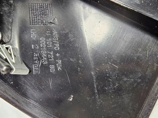 Peugeot 5008 II mitt ventilationsgallret OEM 9810172180 image 9