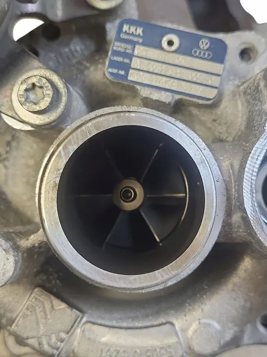 Turbo till Volkswagen PASSAT B7 2012 OEM 03C145701S image 2