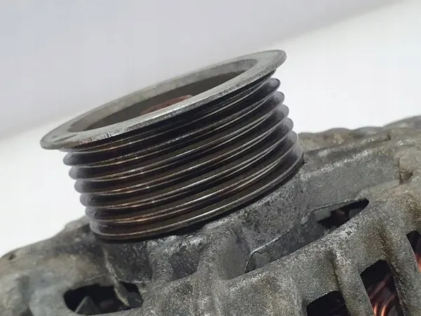 Peugeot 107 2007 Generaattori 270600Q010 image 5