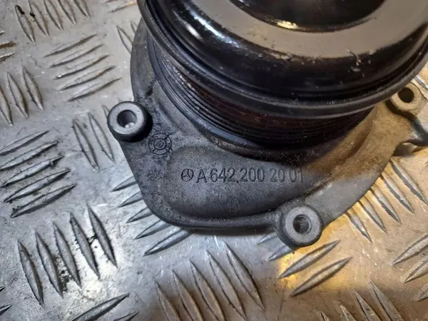 Vattenpump MERCEDES-BENZ M (W166) 3.5L diesel A6422002001 image 2
